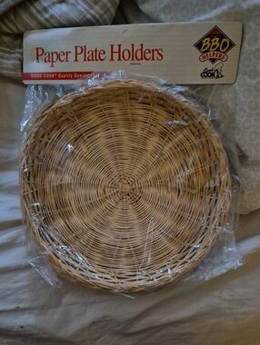 Whicker Plate Holders